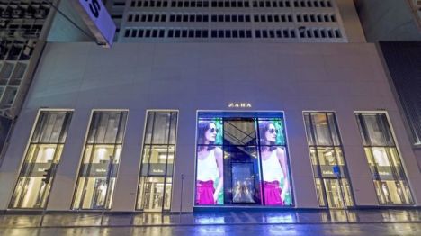 Zara-inaugura-flagship-Hong-Kong GlassLED screens